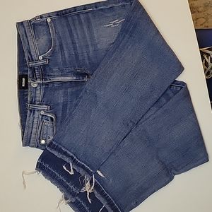 Hudson Zooey High Rise Staight Crop size 26 jean.